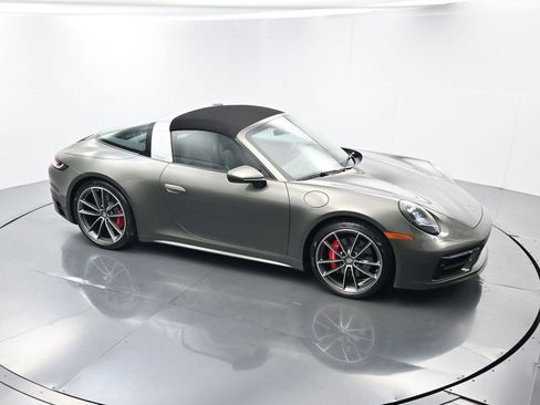 Used 2021 Porsche 911 Targa 4S w/ Sportdesign Package image 29