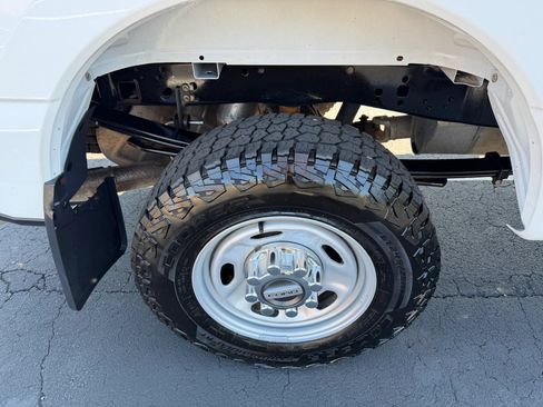 Used 2023 Ford F250 XL w/ XL Chrome Package AWD/4WD image 13