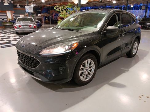 Used 2022 Ford Escape SE w/ Convenience Package image 1