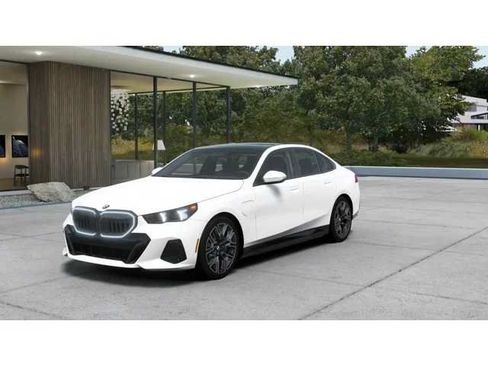 New 2027 BMW 550e xDrive AWD/4WD image 1