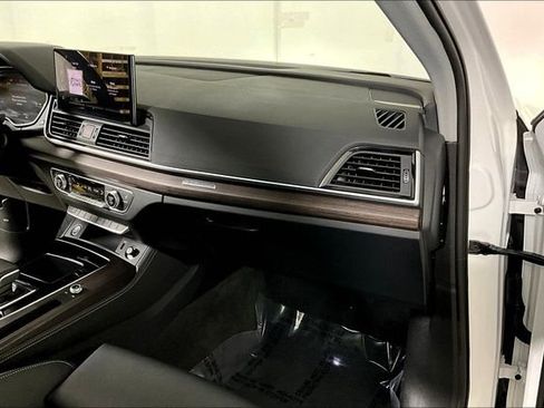 Used 2024 Audi Q5 2.0T Premium Plus image 16