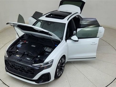 Used 2025 Audi Q8 Prestige w/ Prestige Package image 86