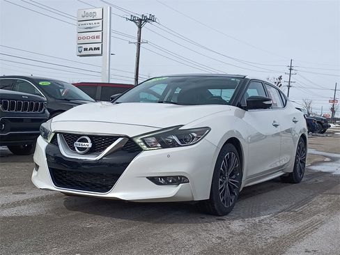 Used 2016 Nissan Maxima Platinum image 2