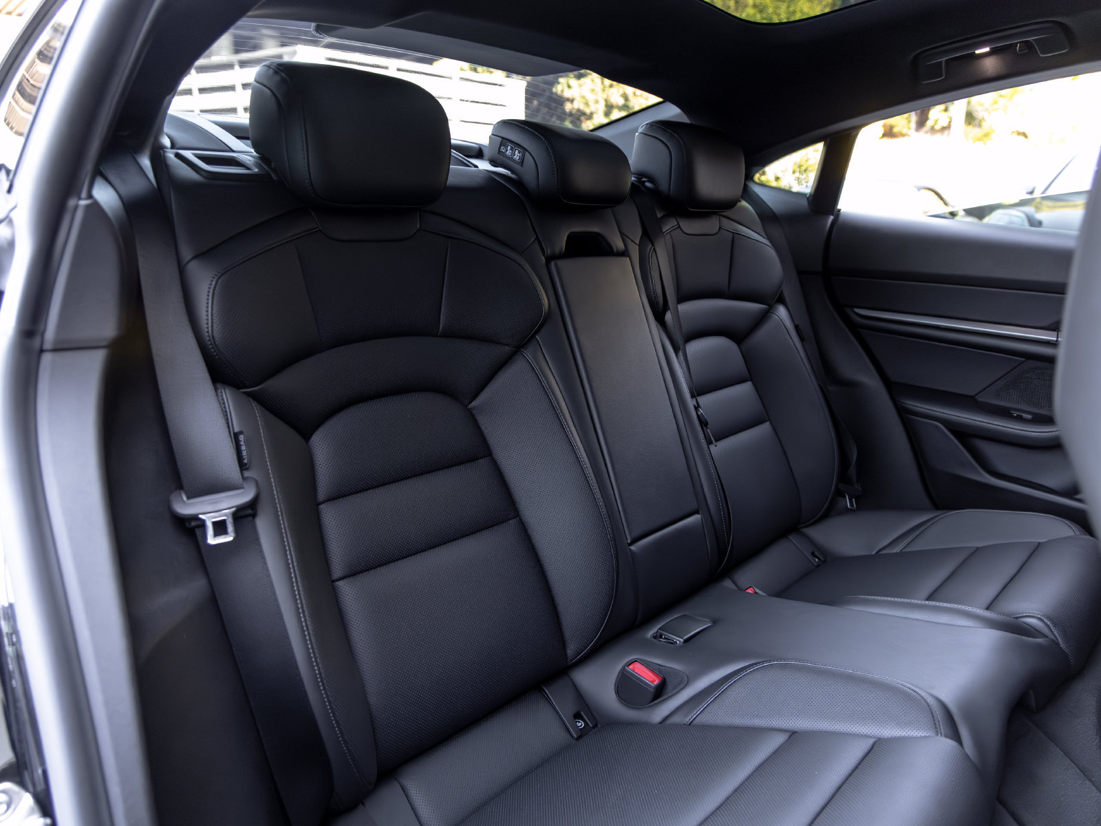 Certified 2025 Porsche Taycan RWD image 50