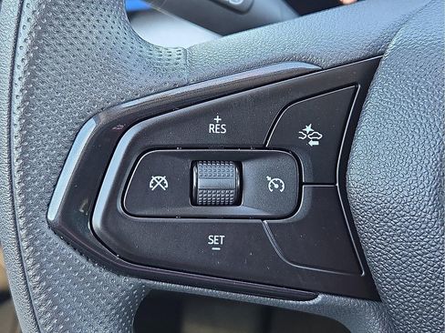 Used 2025 Chevrolet Trax LT image 20