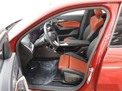 Certified 2025 BMW X2 xDrive28i image 6