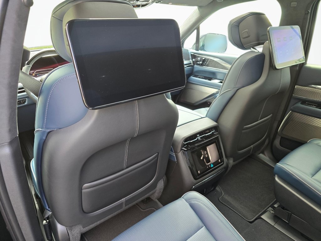 New 2025 Cadillac Escalade IQ Sport 2 AWD/4WD image 30