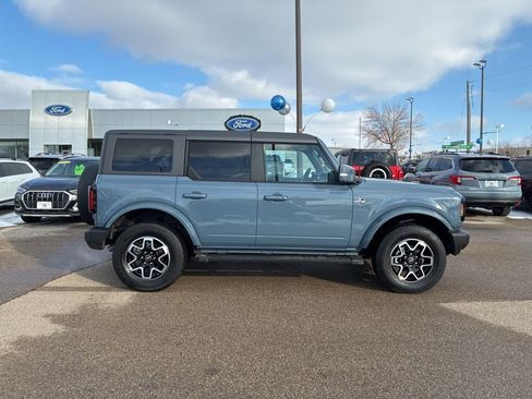 Used 2024 Ford Bronco Outer Banks AWD/4WD image 1