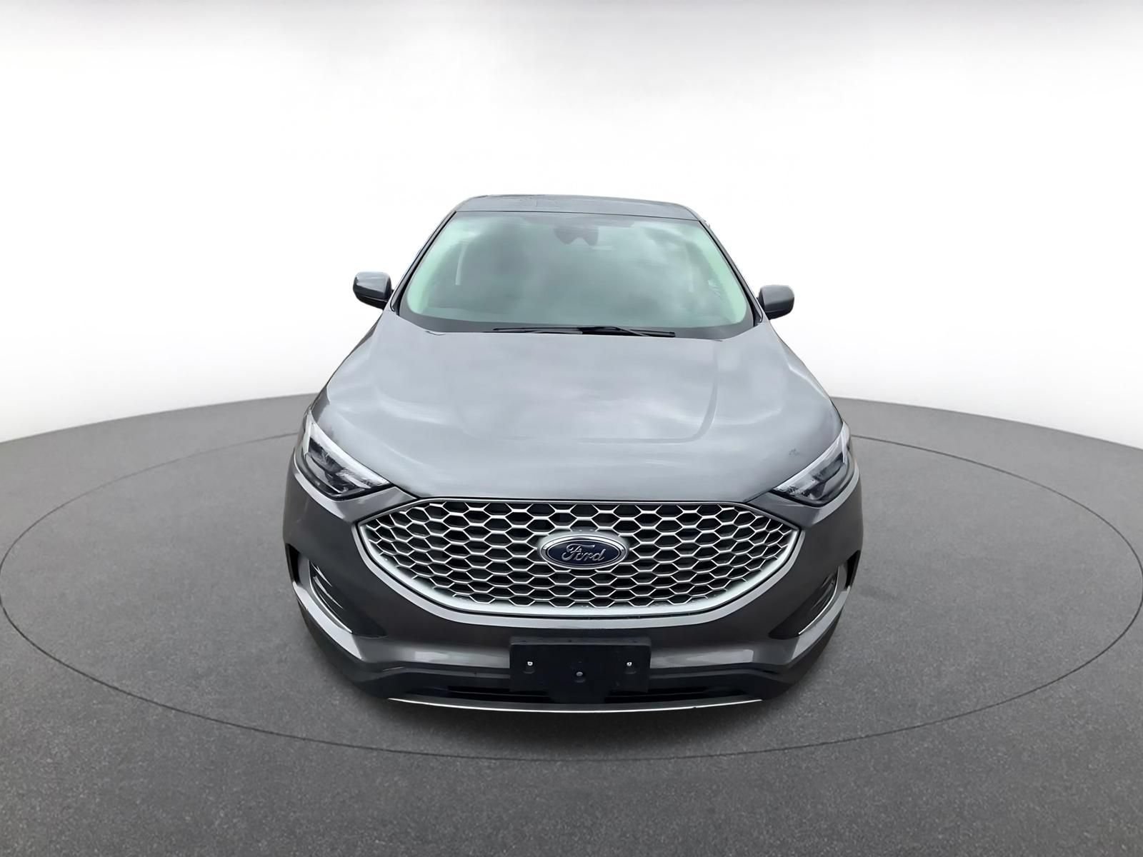 Used 2024 Ford Edge SEL AWD/4WD image 4