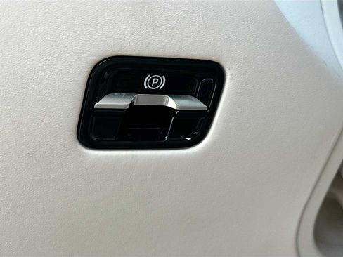 Certified 2022 Mercedes-Benz S 580 4MATIC Sedan w/ Rear Seat Package image 10