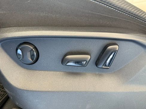 Used 2023 Volkswagen Atlas Cross Sport SE w/ Panoramic Sunroof Package image 21