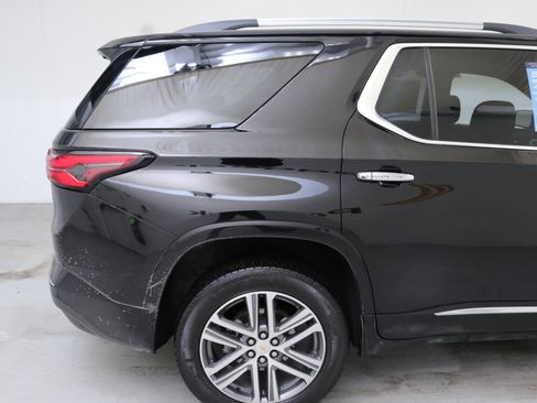 Certified 2023 Chevrolet Traverse High Country image 9