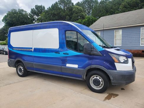 Used 2018 Ford Transit 150 148 Medium Roof RWD image 3
