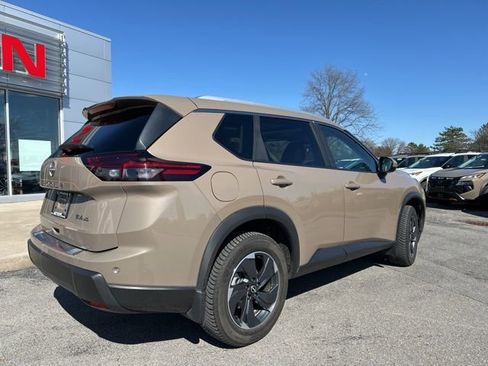 Certified 2024 Nissan Rogue SV w/ SV Premium Package image 6