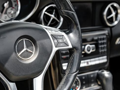 Used 2014 Mercedes-Benz SLK 350 image 14