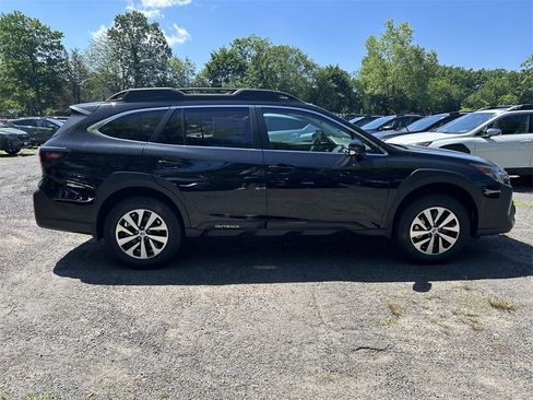 New 2025 Subaru Outback Premium image 9