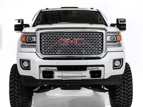 Used 2016 GMC Sierra 2500 Denali w/ Duramax Plus Package image 7