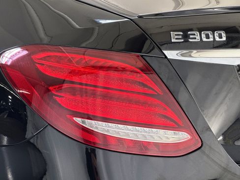 Used 2019 Mercedes-Benz E 300 image 30