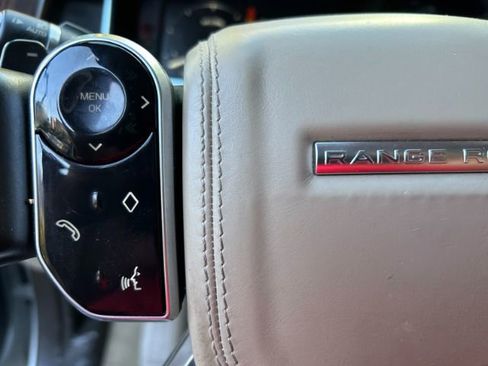 Used 2016 Land Rover Range Rover HSE image 18