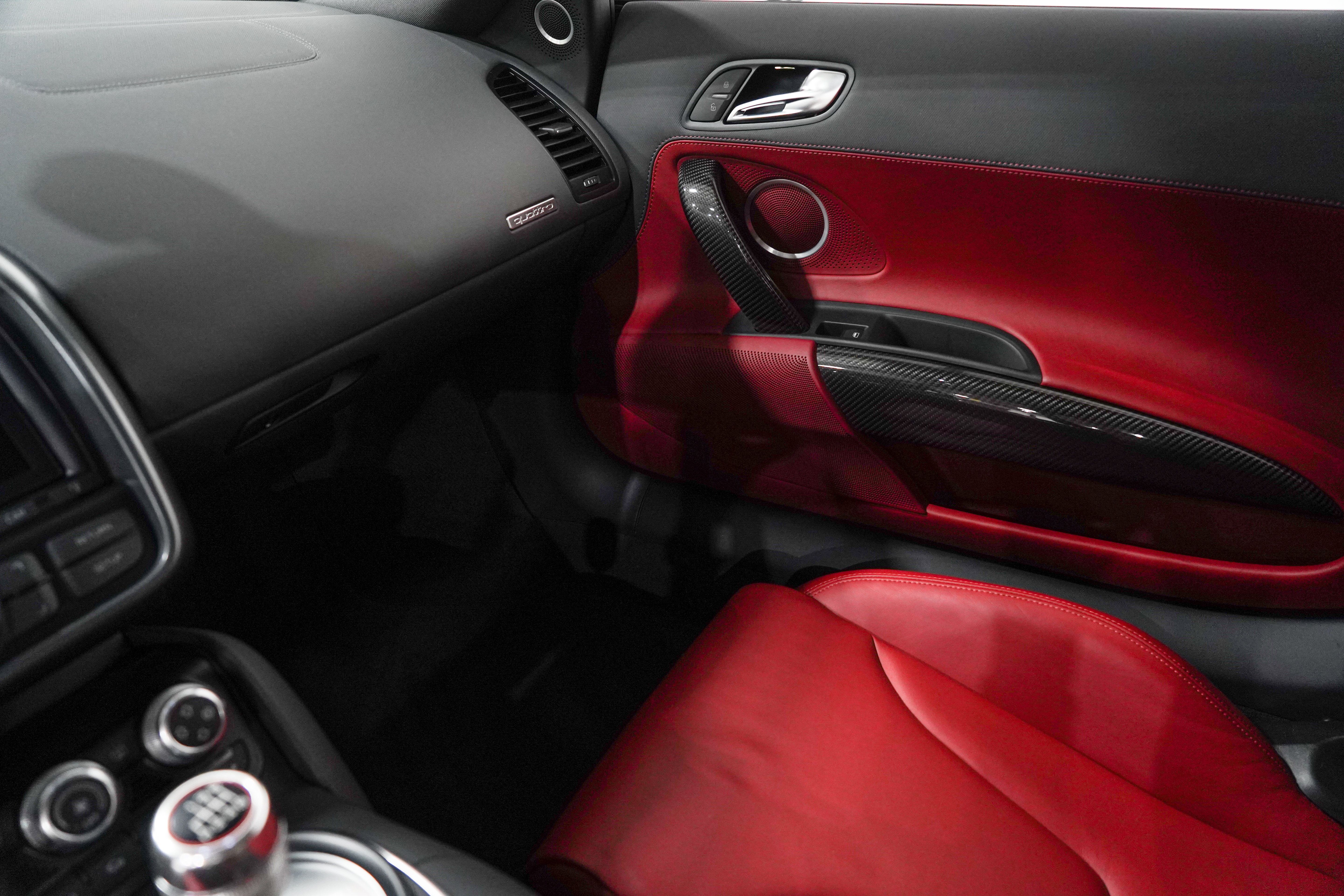 Used 2010 Audi R8 V10 AWD/4WD image 13