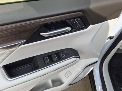 New 2026 GMC Acadia Denali w/ Super Cruise Package image 8