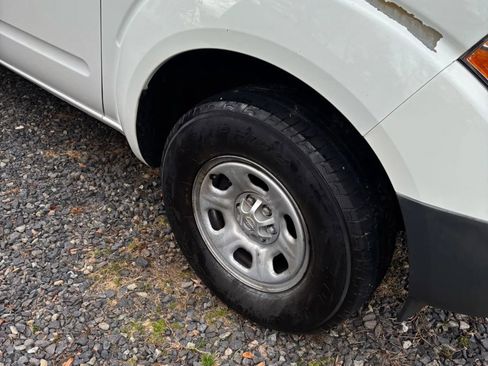 Used 2017 Nissan Frontier S image 14