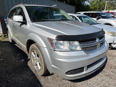 Used 2012 Dodge Journey FWD image 3