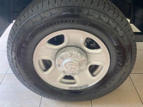 Used 2020 RAM 3500 Tradesman image 31