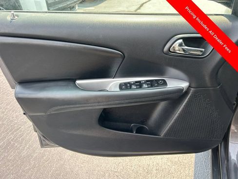 Used 2017 Dodge Journey SE w/ Flexible Seating Group FWD image 3