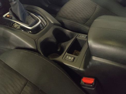 Used 2019 Nissan Rogue SV w/ Premium Package FWD image 26