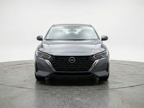 Used 2025 Nissan Sentra SV image 2