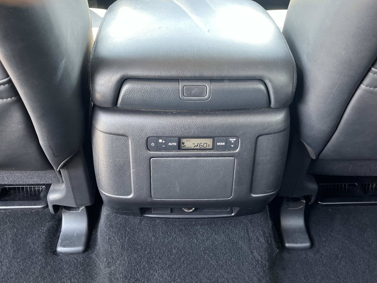 Used 2024 Nissan Armada SV RWD image 17