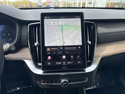Certified 2025 Volvo XC90 B6 Plus AWD/4WD image 25