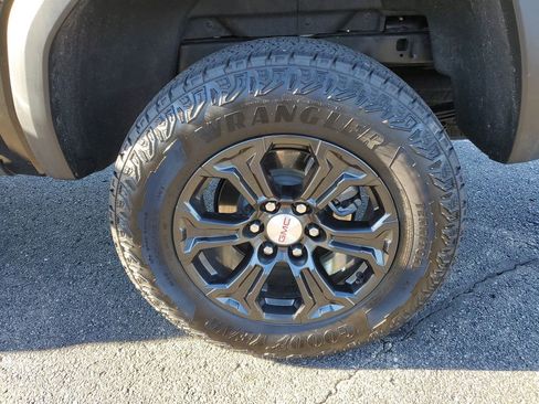 Used 2023 GMC Canyon Elevation w/ Elevation Premium Package image 32