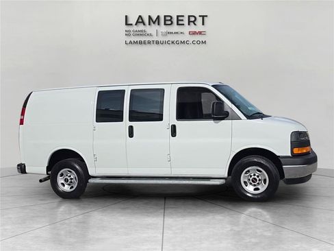 Used 2024 GMC Savana 2500 w/ Driver Convenience Package RWD image 7