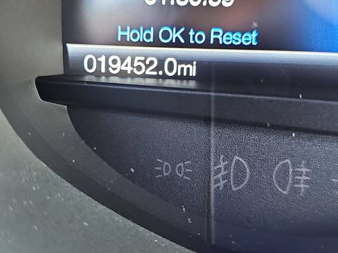 Used 2019 Ford Edge ST w/ Equipment Group 401A AWD/4WD image 18