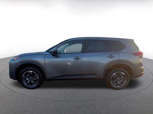 Used 2025 Nissan Rogue SV image 9