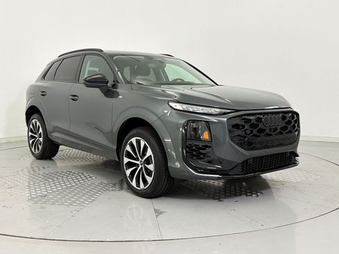 New 2026 Audi Q3 quattro 2.0T w/ Driver Assistance Package AWD/4WD image 7