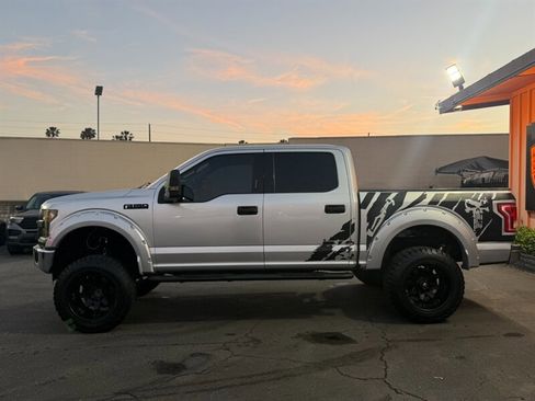 Used 2015 Ford F150 XLT RWD image 9