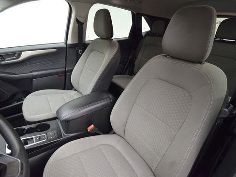 Used 2022 Ford Escape SE image 19