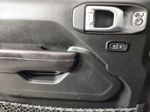 Used 2019 Jeep Wrangler Unlimited Sport S AWD/4WD image 27