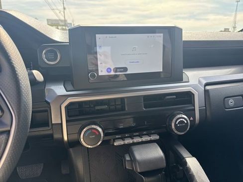 Used 2025 Toyota 4Runner SR5 image 18