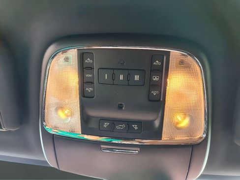 Used 2021 Jeep Grand Cherokee Overland w/ Trailer Tow Group IV image 25