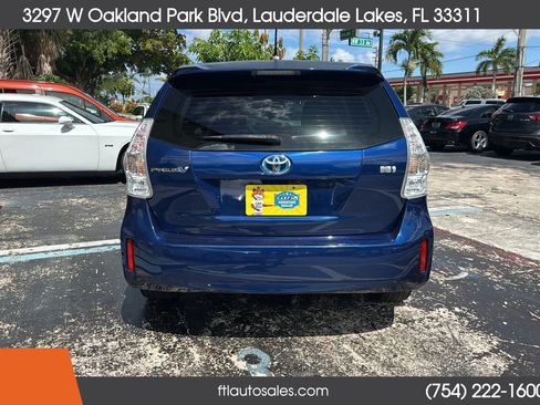 Used 2014 Toyota Prius V Five FWD image 9