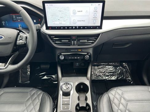 Used 2023 Ford Escape SE w/ PHEV Premium Package image 12