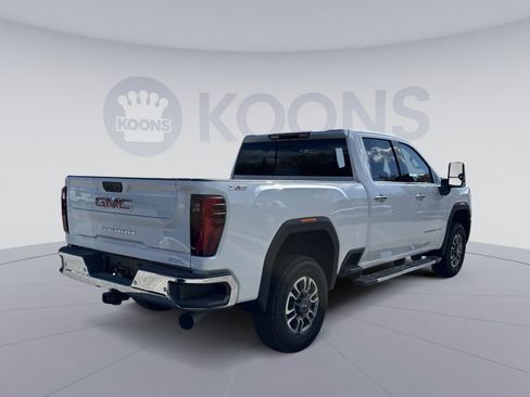 New 2026 GMC Sierra 3500 SLT w/ SLT Premium Package image 7