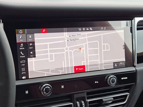 New 2026 Porsche Macan image 18