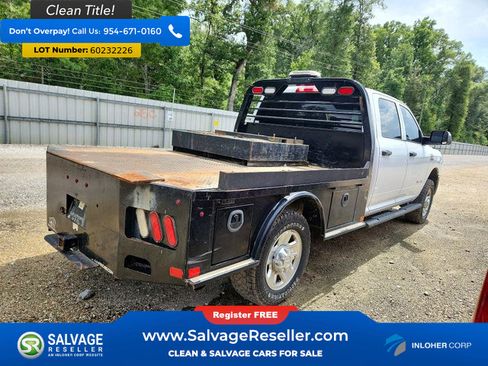 Used 2022 RAM 2500 Tradesman w/ Chrome Appearance Group AWD/4WD image 4