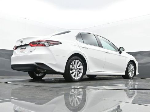 Used 2023 Toyota Camry LE image 27