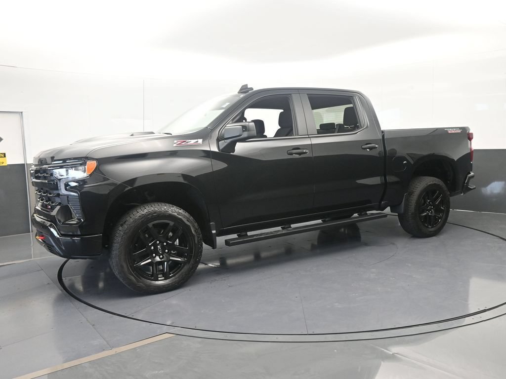 Used 2026 Chevrolet Silverado 1500 LT Trail Boss AWD/4WD image 2